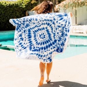 Enchante Home Large Indigo Round Beach Towel NWT
